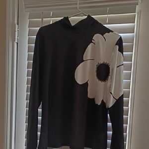 Black and White Floral Long Sleeve Top